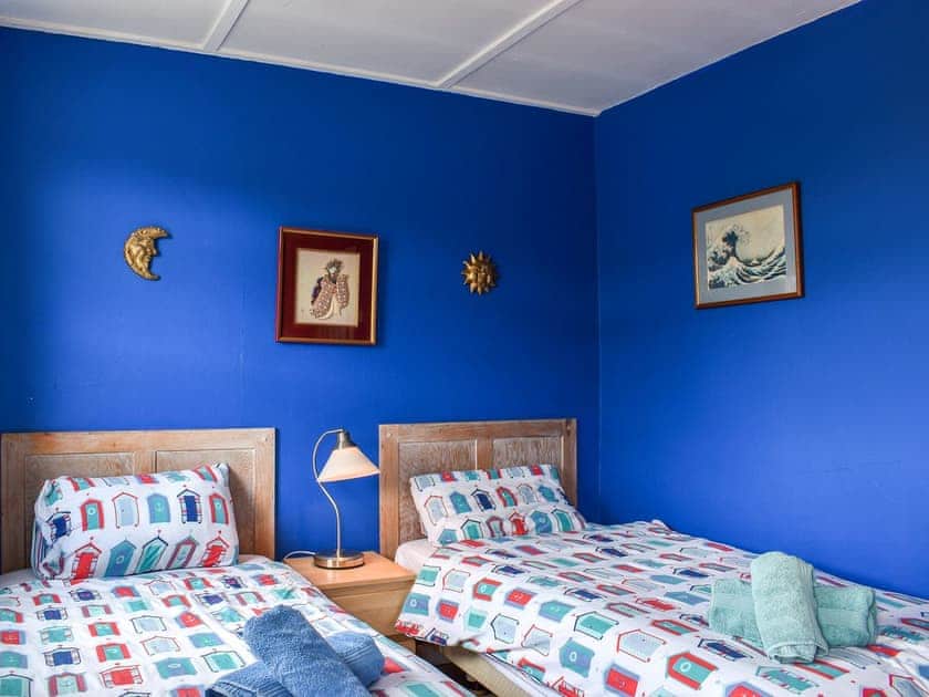 Twin bedroom | Seaspray, Camber Sands, Rye
