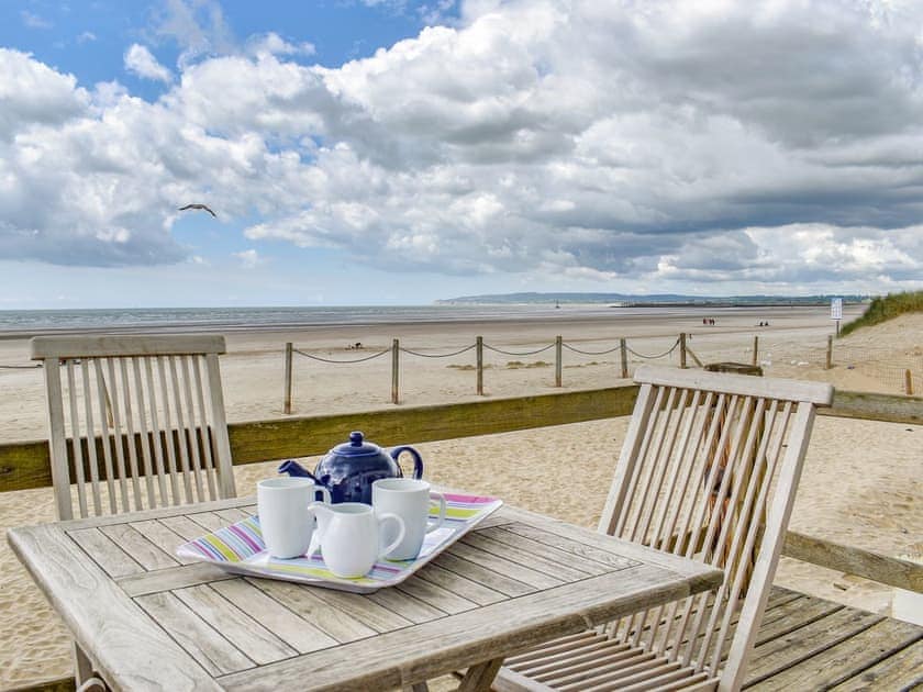 Sitting-out-area | Seaspray, Camber Sands, Rye