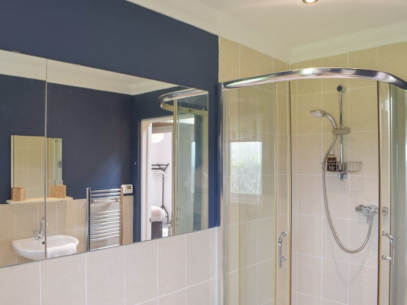 Bathroom | Maes-Y-Wawr, Letterston