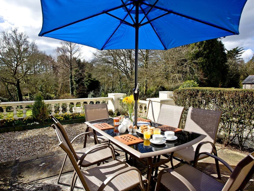 Sitting-out-area | The Lawns, Modbury