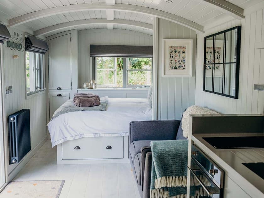 Open plan living space | Mimi’s Meadow - Kernow Retreats, Milton Abbot, near Tavistock