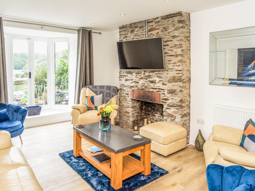 Living area | 3 Mount Pleasant - River View Cottages, Looe
