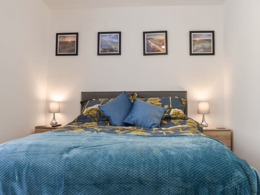 Double bedroom | Derwent Apartment, Glossop