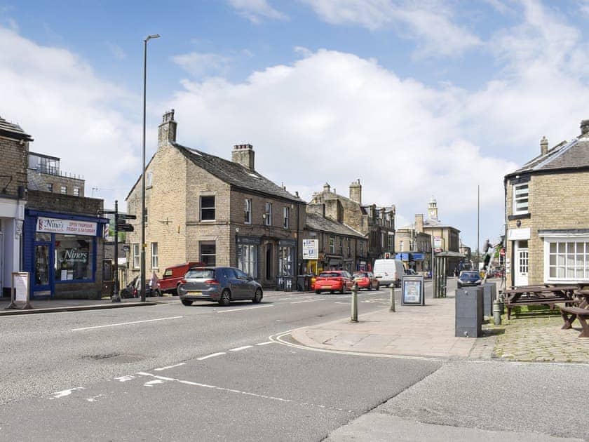 Surrounding area | Derwent Apartment, Glossop