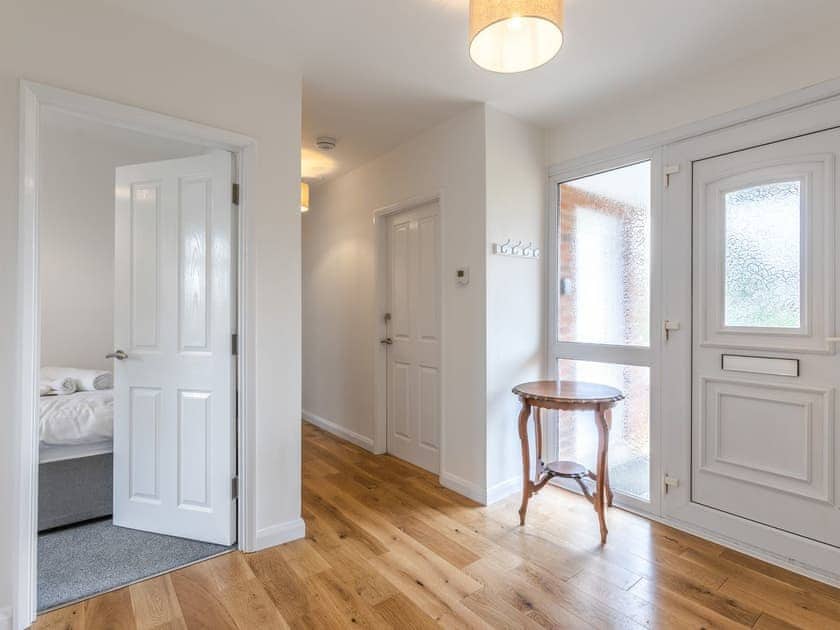 Hallway | Avon Lock Cottage - Avon Lock Cottages, Tewkesbury