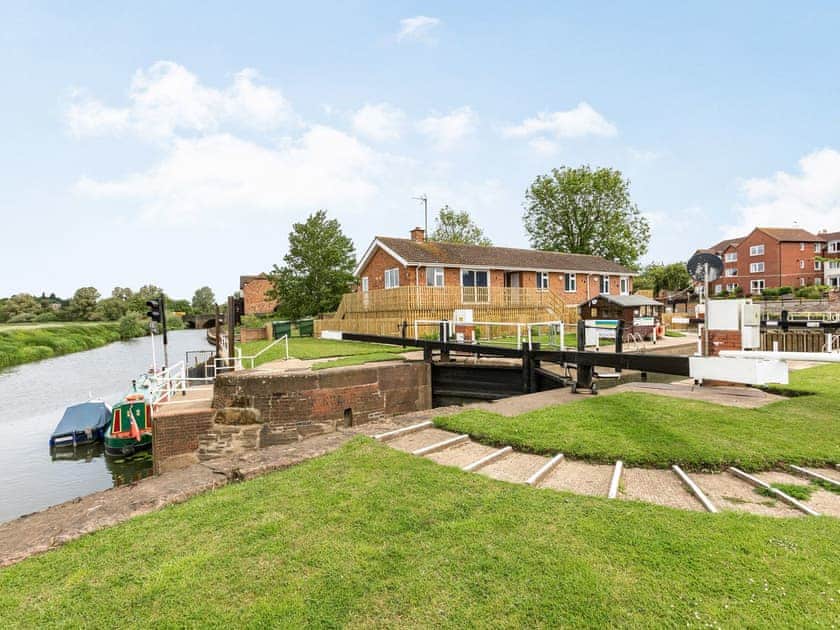 Surrounding area | Avon Lock Cottage - Avon Lock Cottages, Tewkesbury