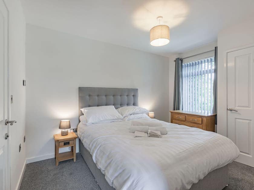 Double bedroom | Studio - Avon Lock Cottages, Tewkesbury