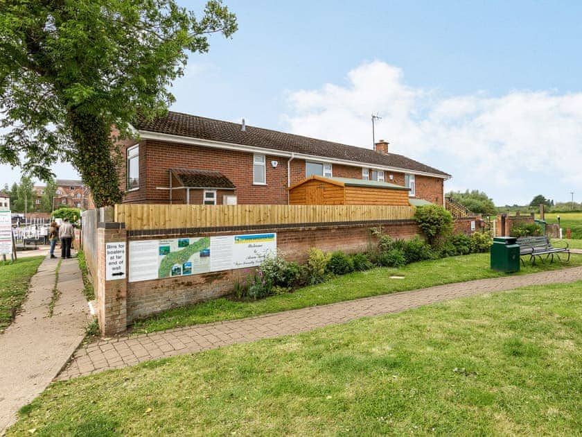 Exterior | Studio - Avon Lock Cottages, Tewkesbury