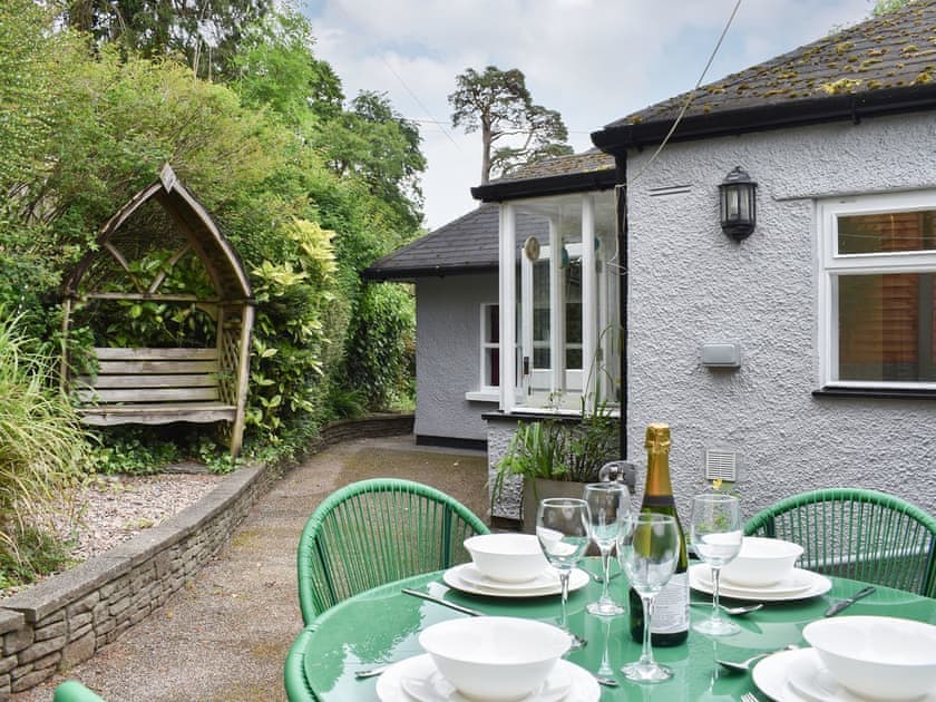 Outdoor eating area | Borranside, Ambleside