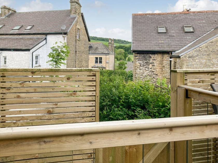 Outdoor area | Holmfield, Buxton