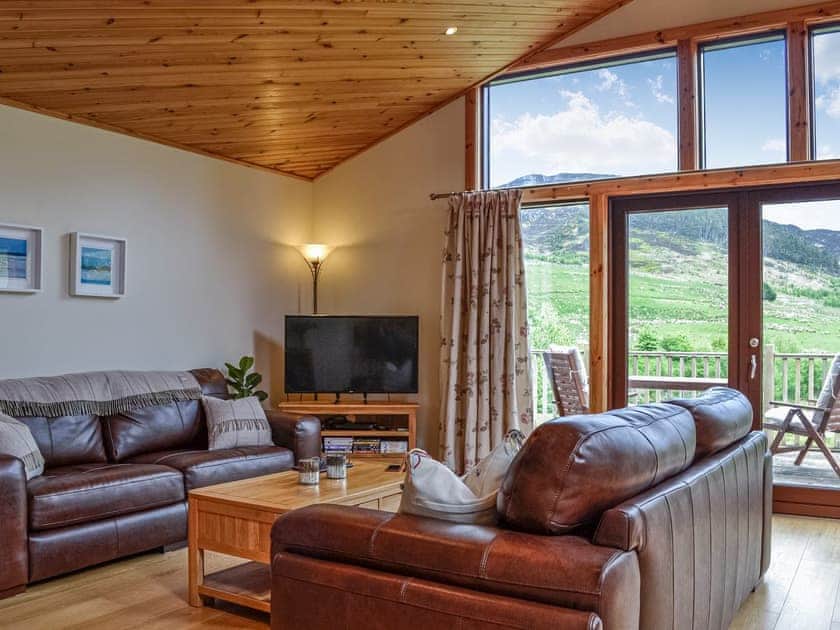 Open plan living space | 15 Glengoulandie Lodge, Glengoulandie, near Aberfeldy
