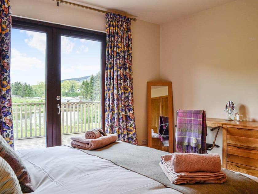 Double bedroom | 15 Glengoulandie Lodge, Glengoulandie, near Aberfeldy