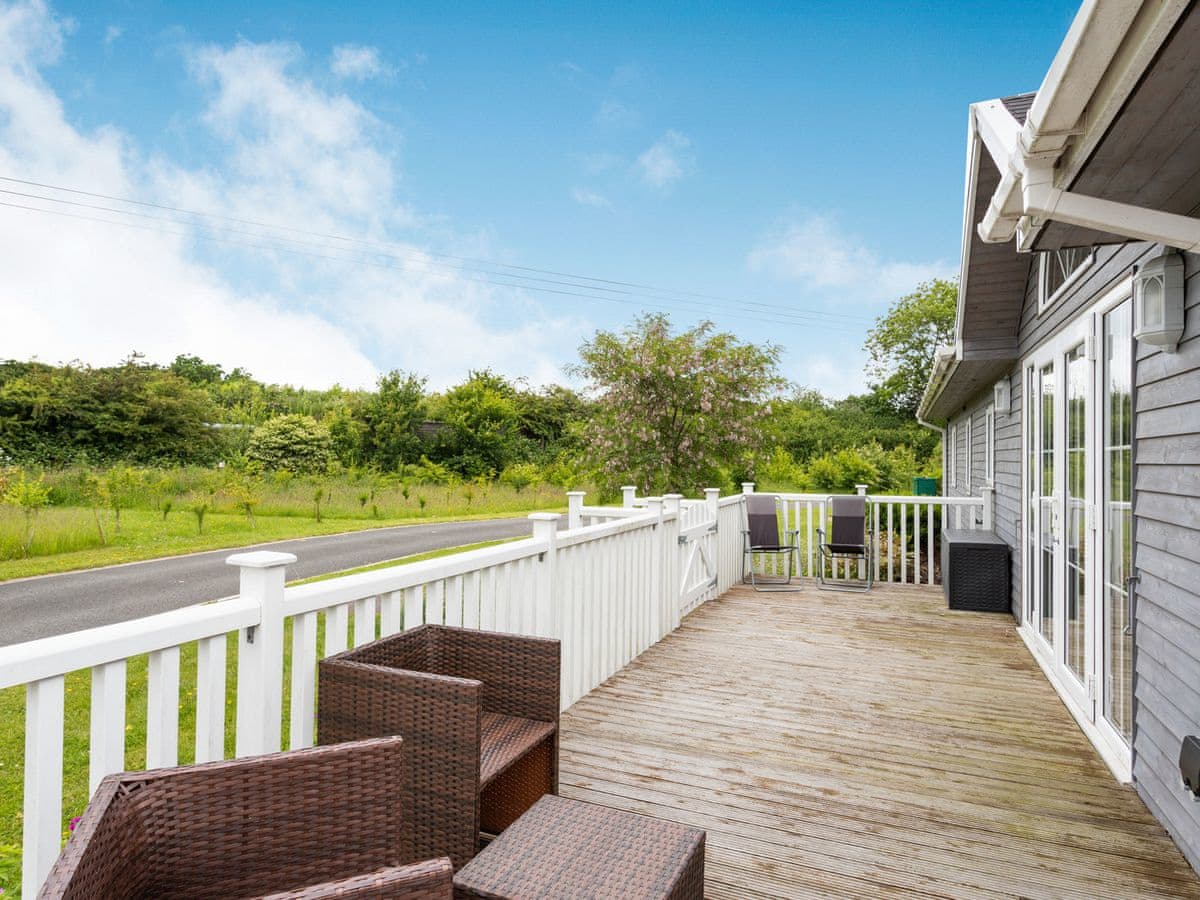 Acacia Lodge - Holiday lodge in Central England - Image 3