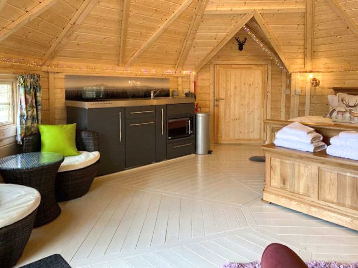 Mither Tap Lodge - Image 3