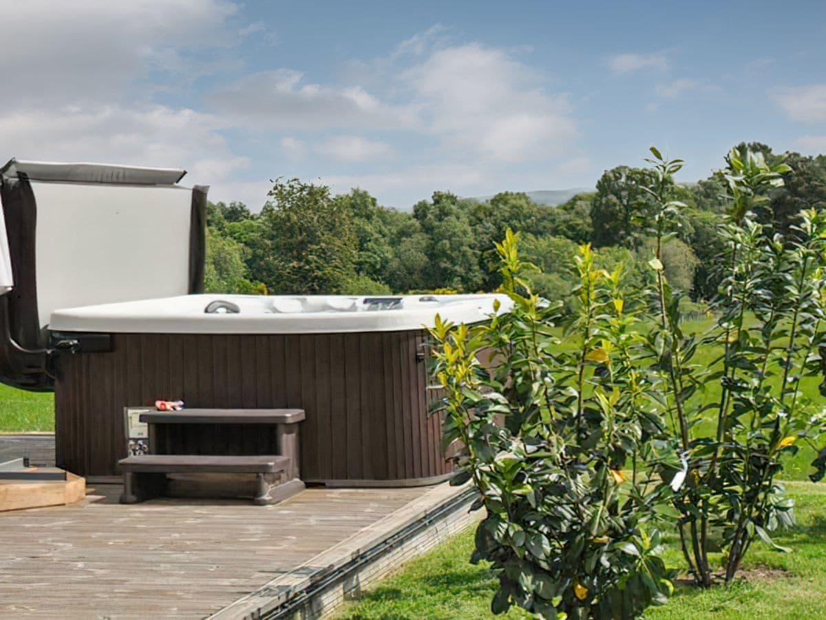 Bennachie Lodge - Image 2