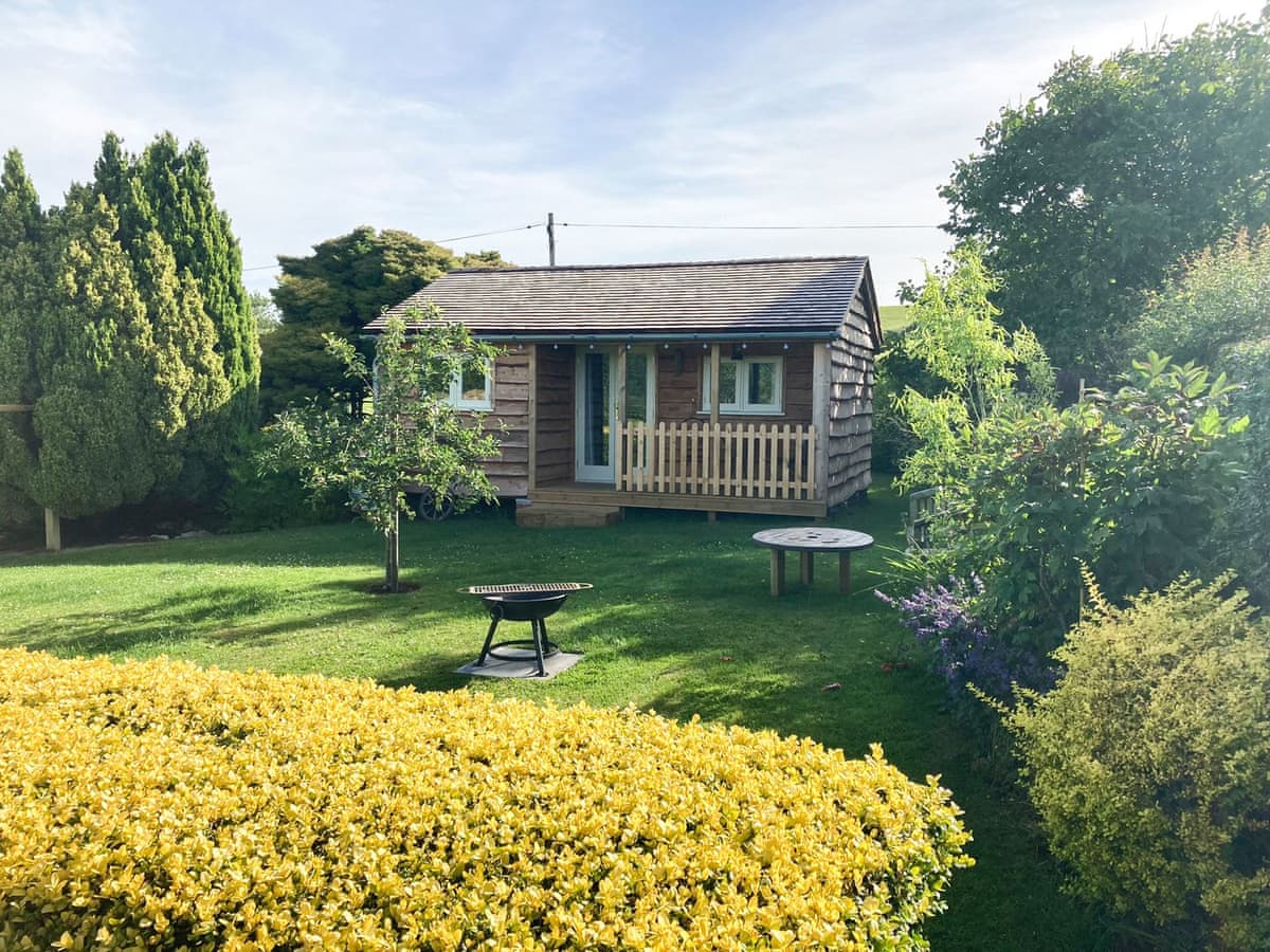 Walnut Lodge