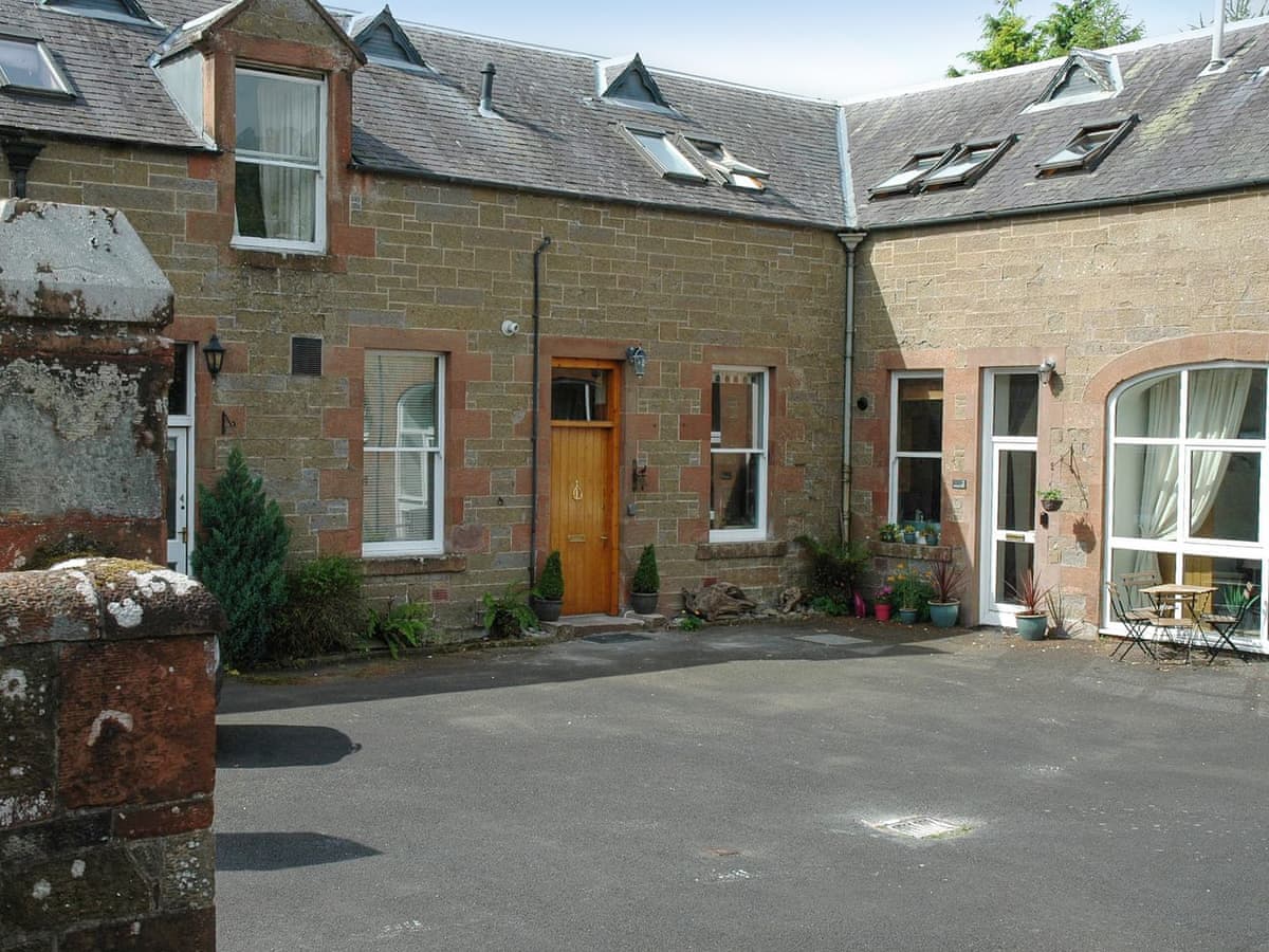 Stable Lodge