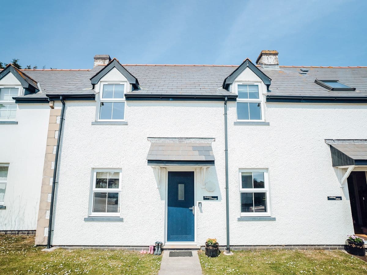 Dolphin Cottage