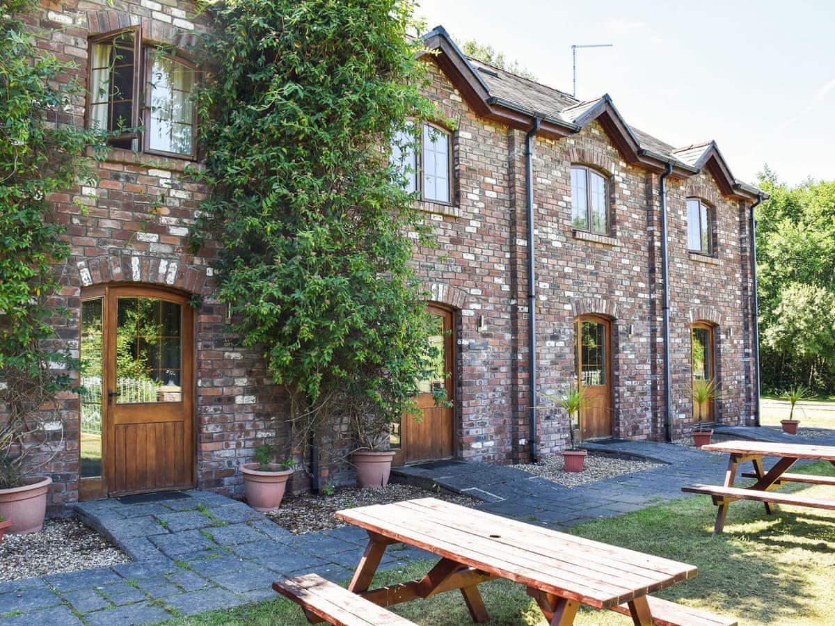 Duffryn Farm Cottages - Lily Cottage