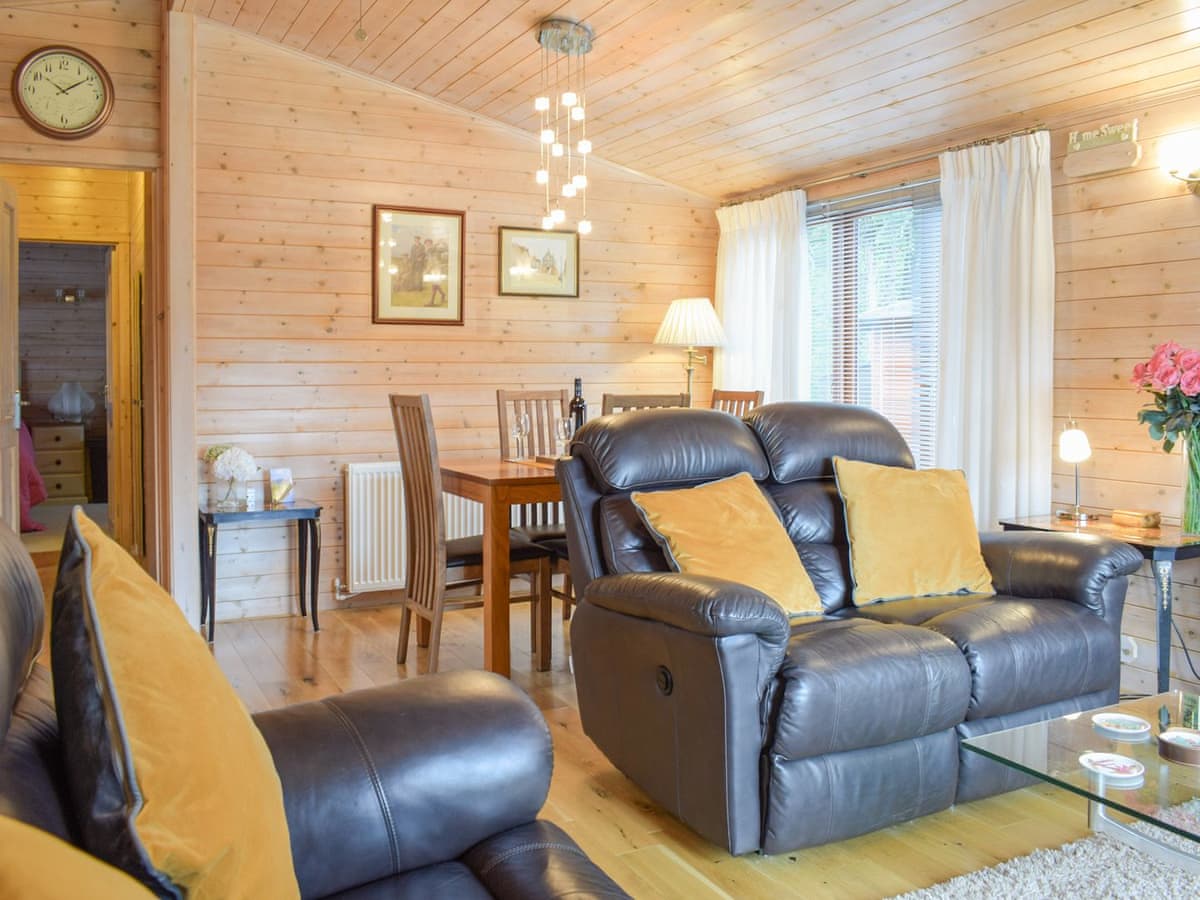 Lodge 5 - Holiday lodge in Central England - Image 4