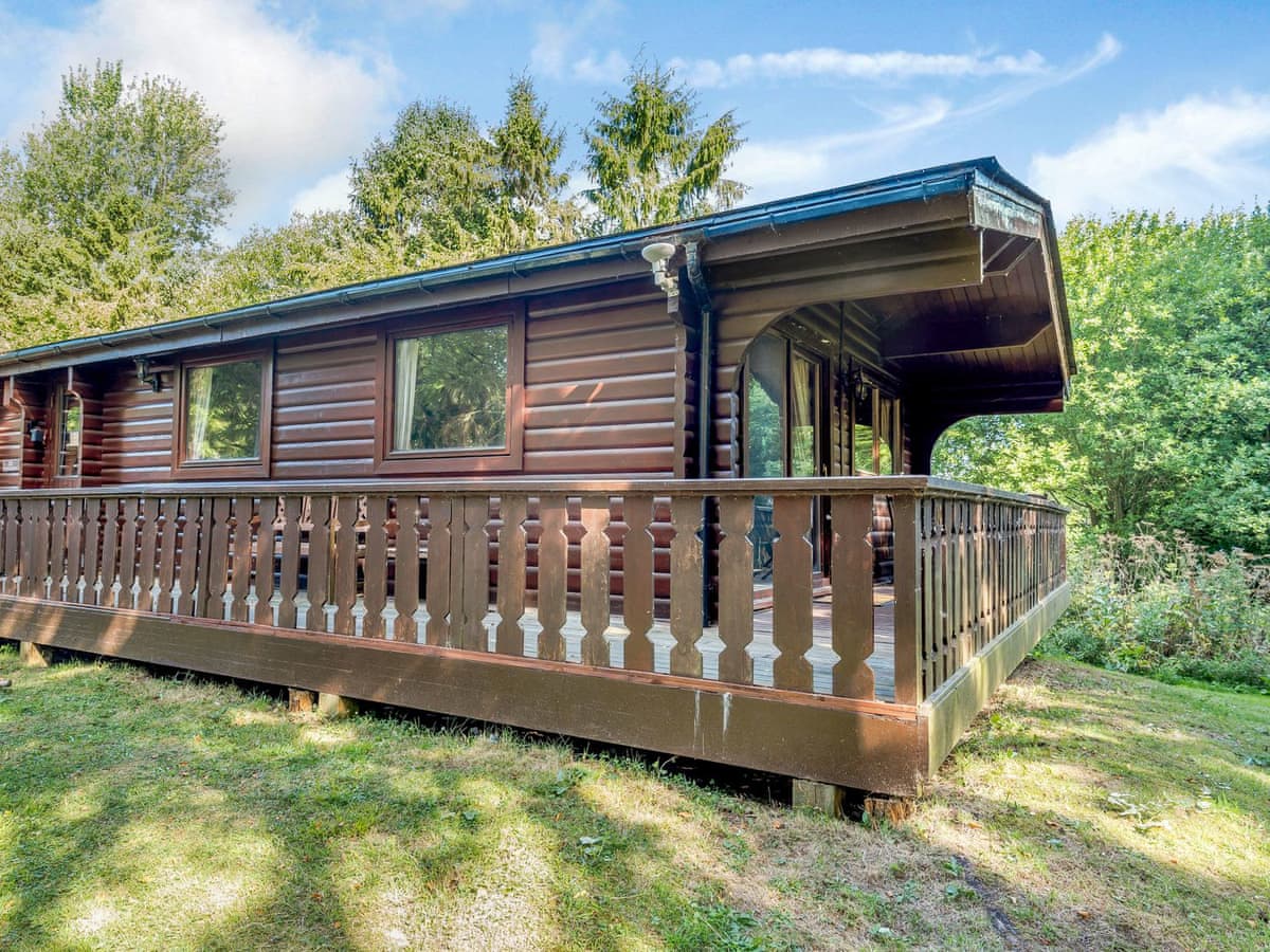 Wold Lodge Leisure - Scandinavian Lodge - Holiday lodge in Central England - Image 1
