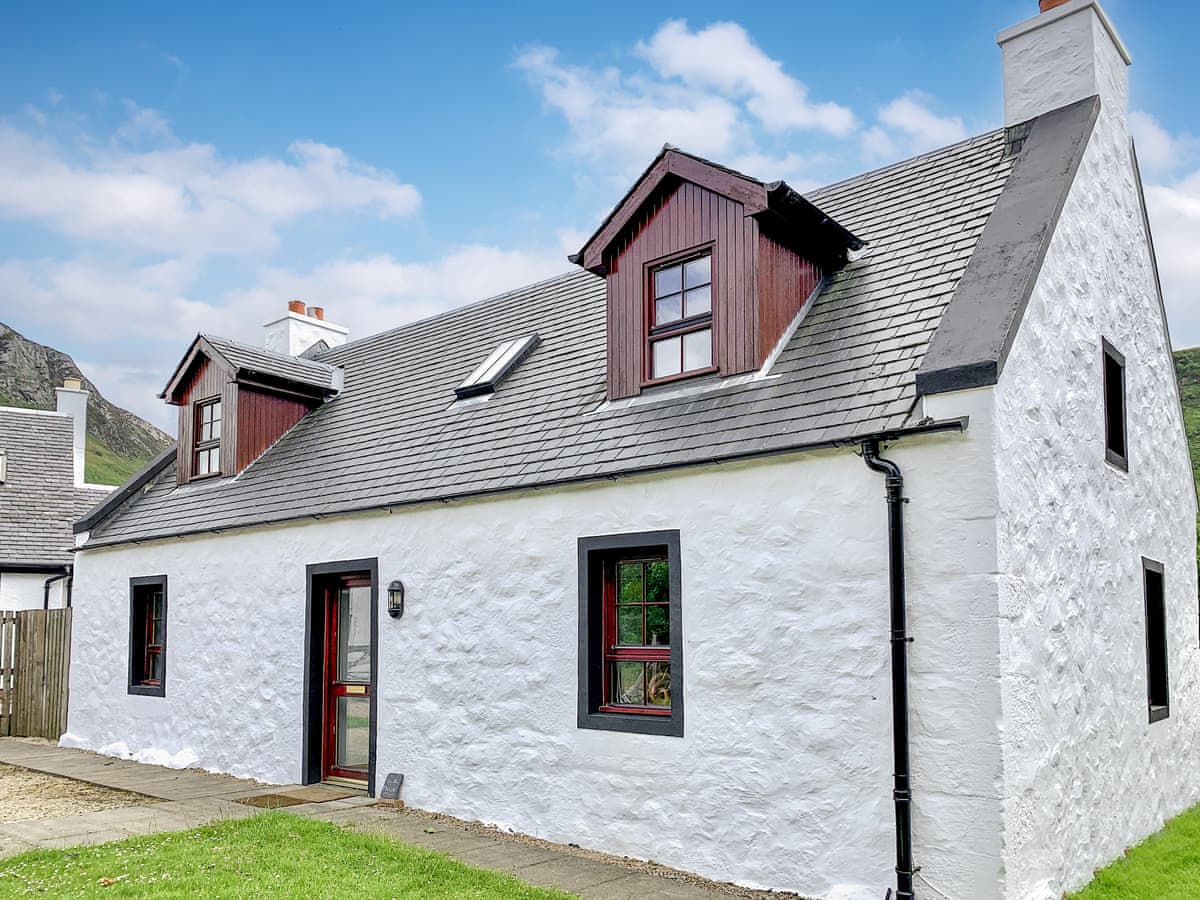 Self-catering cottages in Lochranza