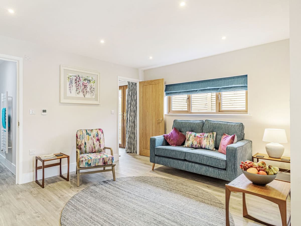 Roydon Retreats - Wisteria Lodge - Holiday Lodge in East Anglia - Image 3