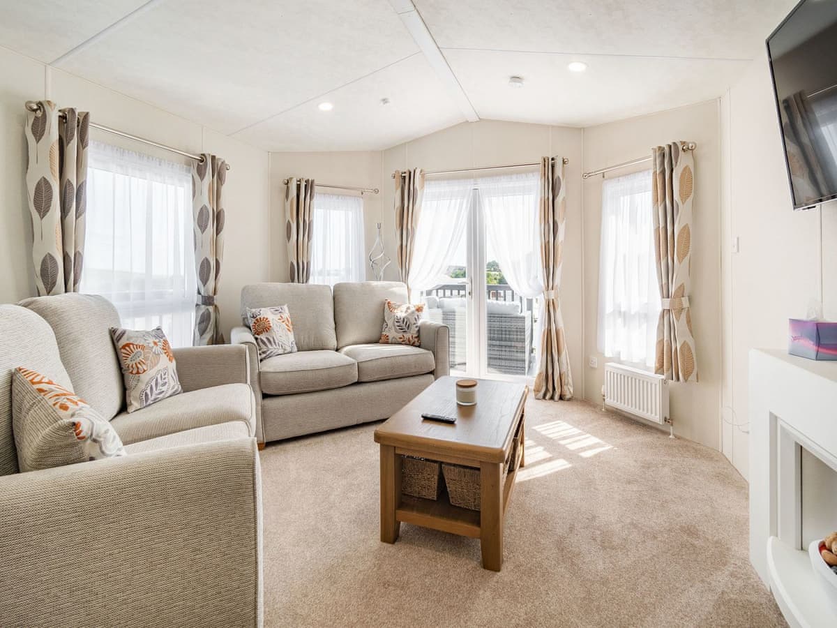 Lady Edith's Duo - Red Wood Lodge - Holiday lodge in Yorkshire - Image 4