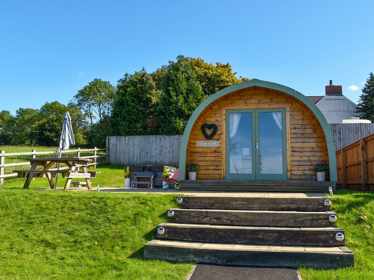 Dorglwyd Farm Pods - Jacob's Den