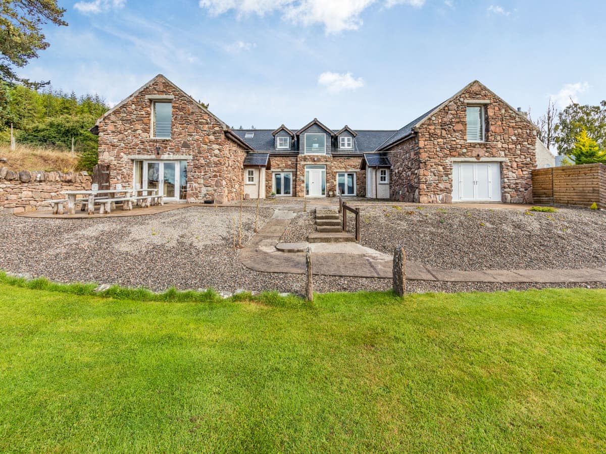 House by the Loch