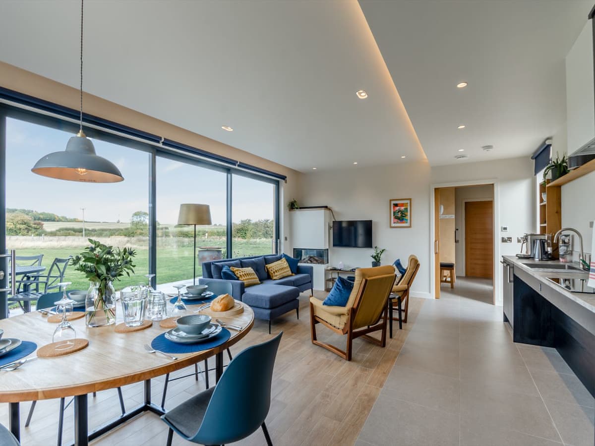 Buttercup Lodge - Holiday lodge in Central England - Image 1