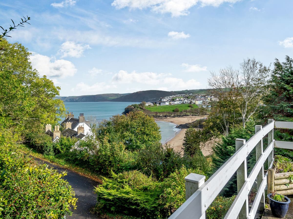 Five Bays View — photo from cottages.com
