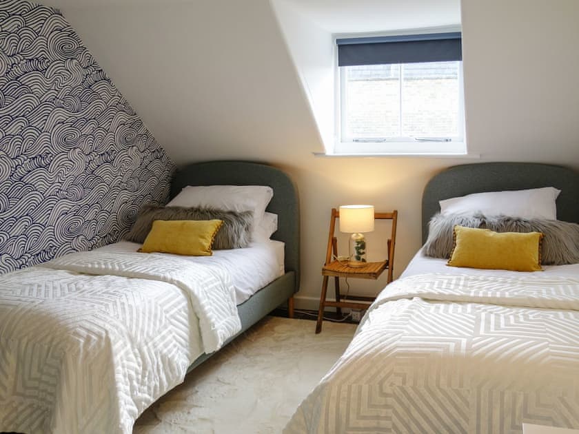 Twin bedroom | The Photographer’s House, Southwold
