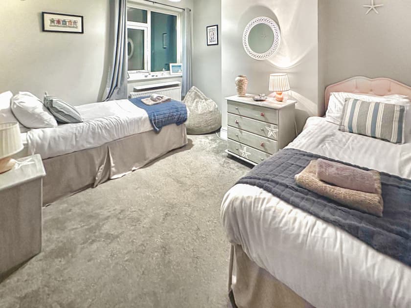 Twin bedroom | Number Five, Filey