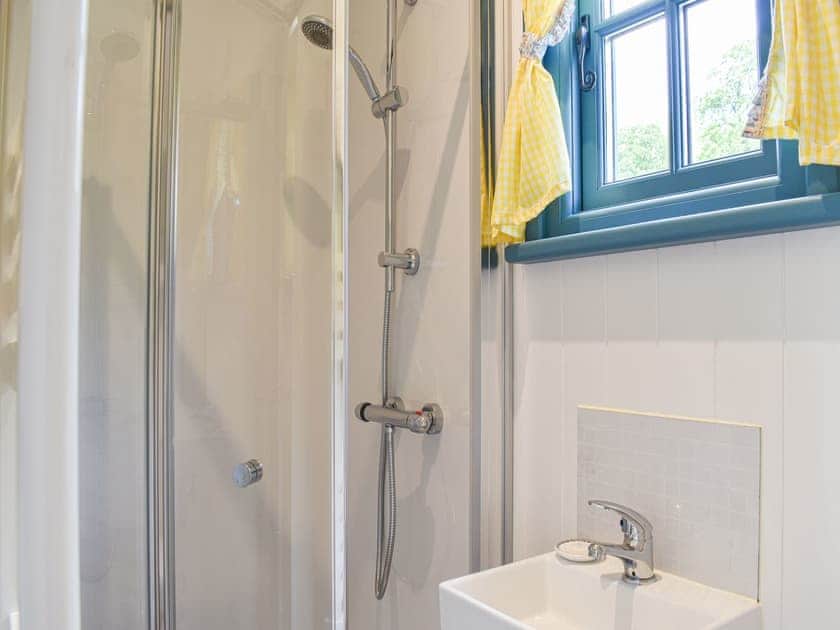 Open plan living space | Kirkstone Shepherd’s hut, Ambleside