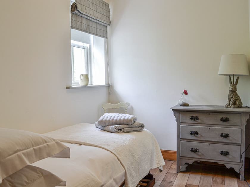 Single bedroom | Milnfield Cottage, Annan