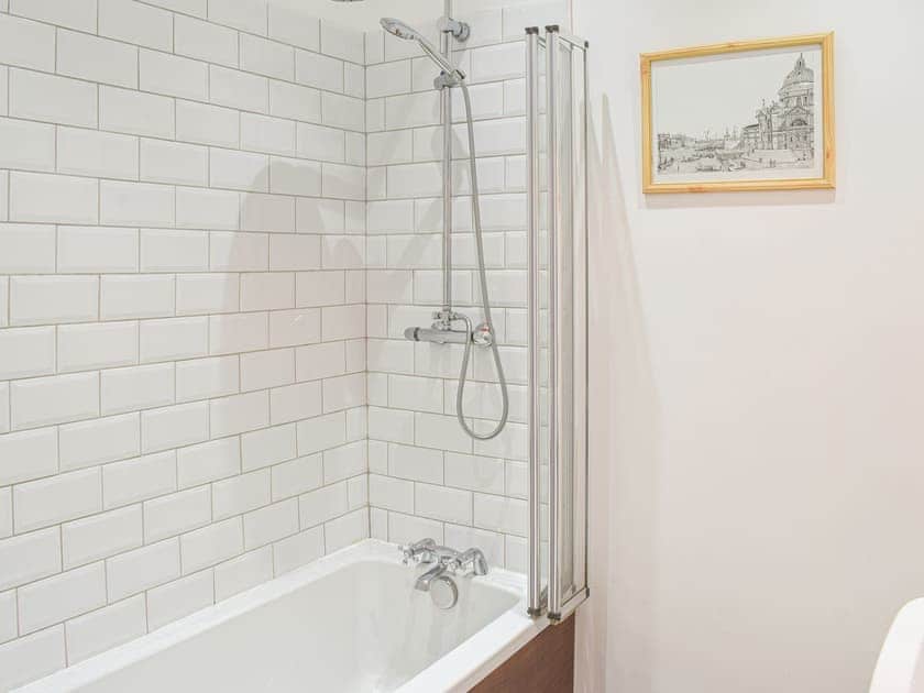 Bathroom | The Coach House, Skelmorlie