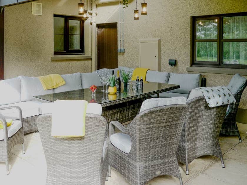 Covered Purgola | Hayscastle Farmhouse - Hayscastle Cottages, Hayscastle