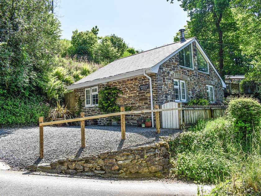 Setting | Woodland Retreat, Polbrock, Washaway