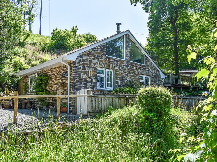 Setting | Woodland Retreat, Polbrock, Washaway