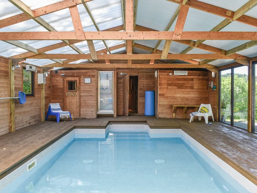 Swimming pool | Woodland Retreat, Polbrock, Washaway
