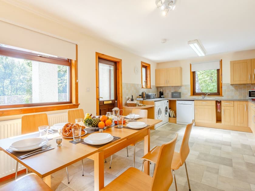 Kitchen/diner | Glen View of Enrick House, Balnain near Drumnadrochit