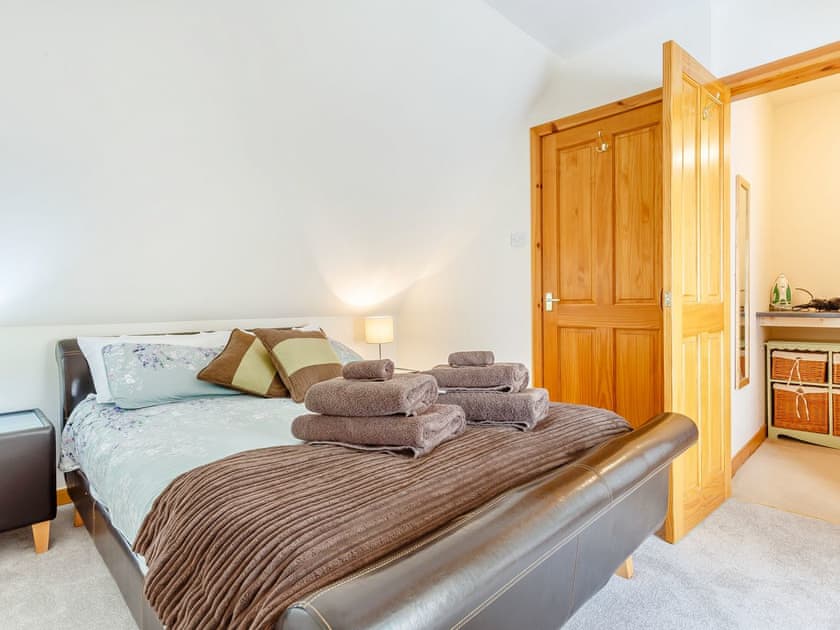 Double bedroom | Glen View of Enrick House, Balnain near Drumnadrochit