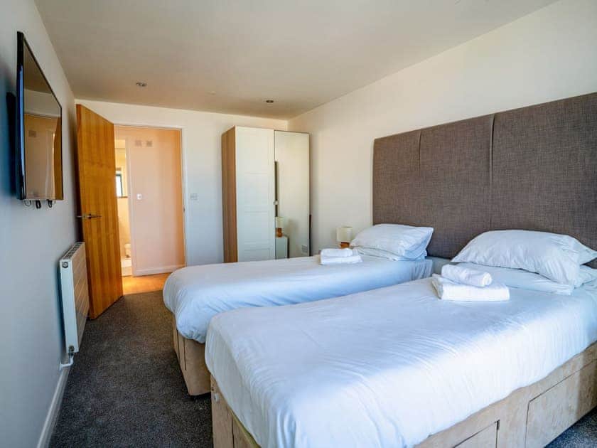 Twin bedroom | Penthouse  47 Zinc, Newquay
