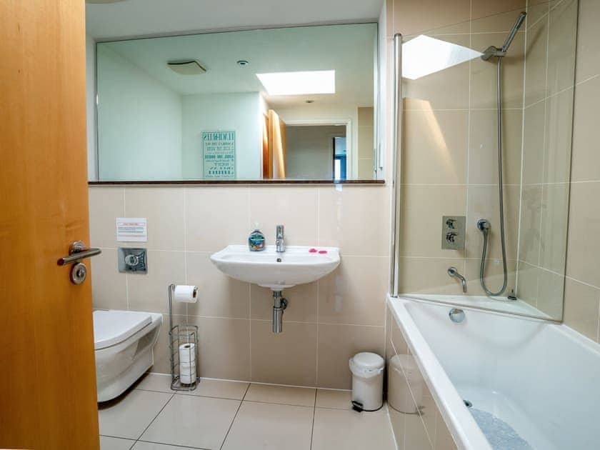 Bathroom | Penthouse  47 Zinc, Newquay
