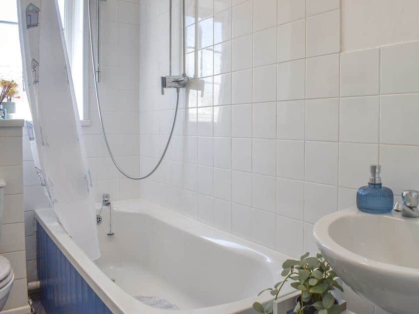 Bathroom | Seashell House, Burnham-on-Sea