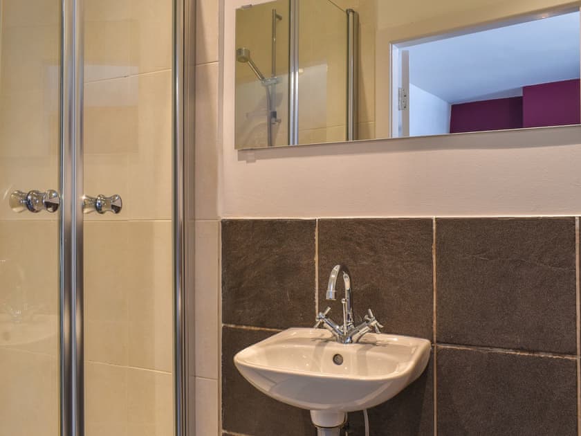 Shower room | Bridge House, Holmfirth
