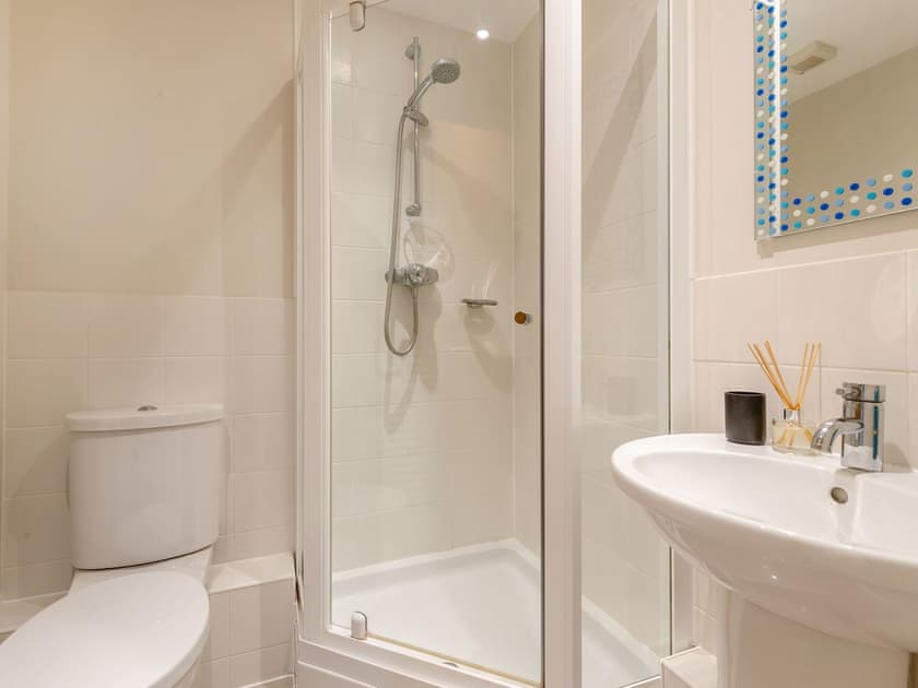Shower room | Lower Mill EstatePlovers Nest, Somerford Keynes