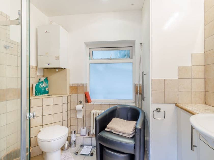 Shower room | The Annex at End House Cottage, Wandsworth