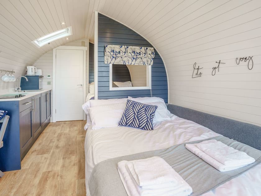 Sofa bed | Llain Farm- Gwennol - Llain Farm, Llanboidy, near Laugharne